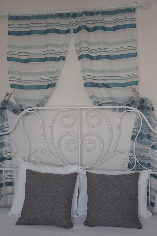Paphos Love Hut Apartment ภายนอก รูปภาพ